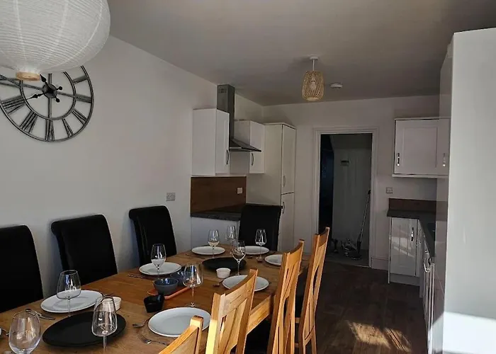 Avocet View *Sleeps 10*