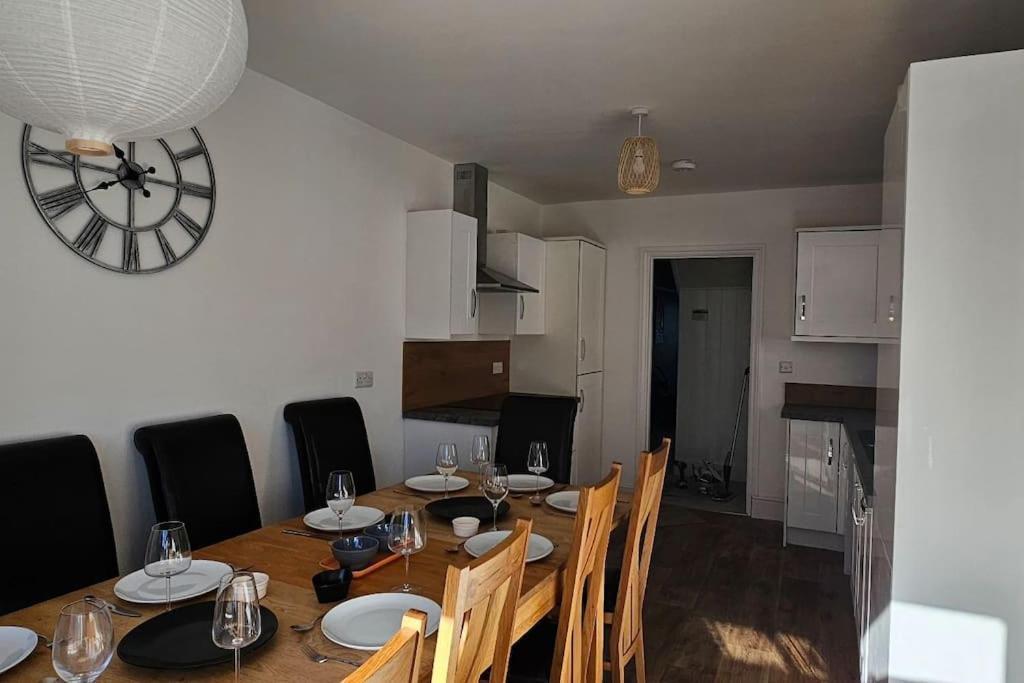 Avocet View *sleeps 10* Holiday home